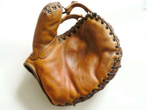 Wilson 550 Pro No Seamless Thumb Basemitt Front